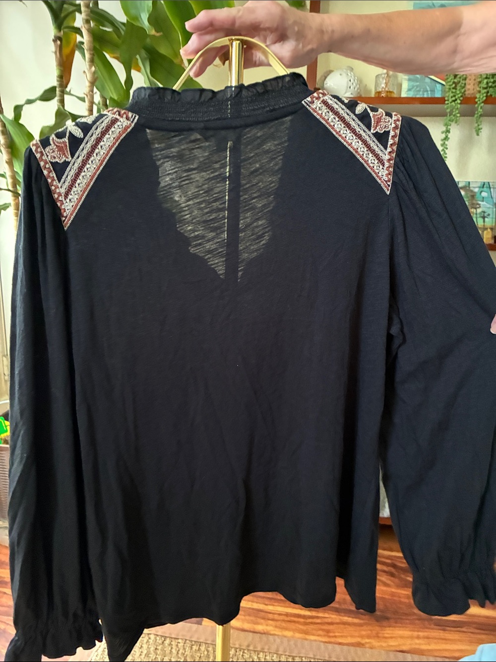 Nordstrom Women’s Jet Black Short Sleeve Tee - Picture 5 of 6